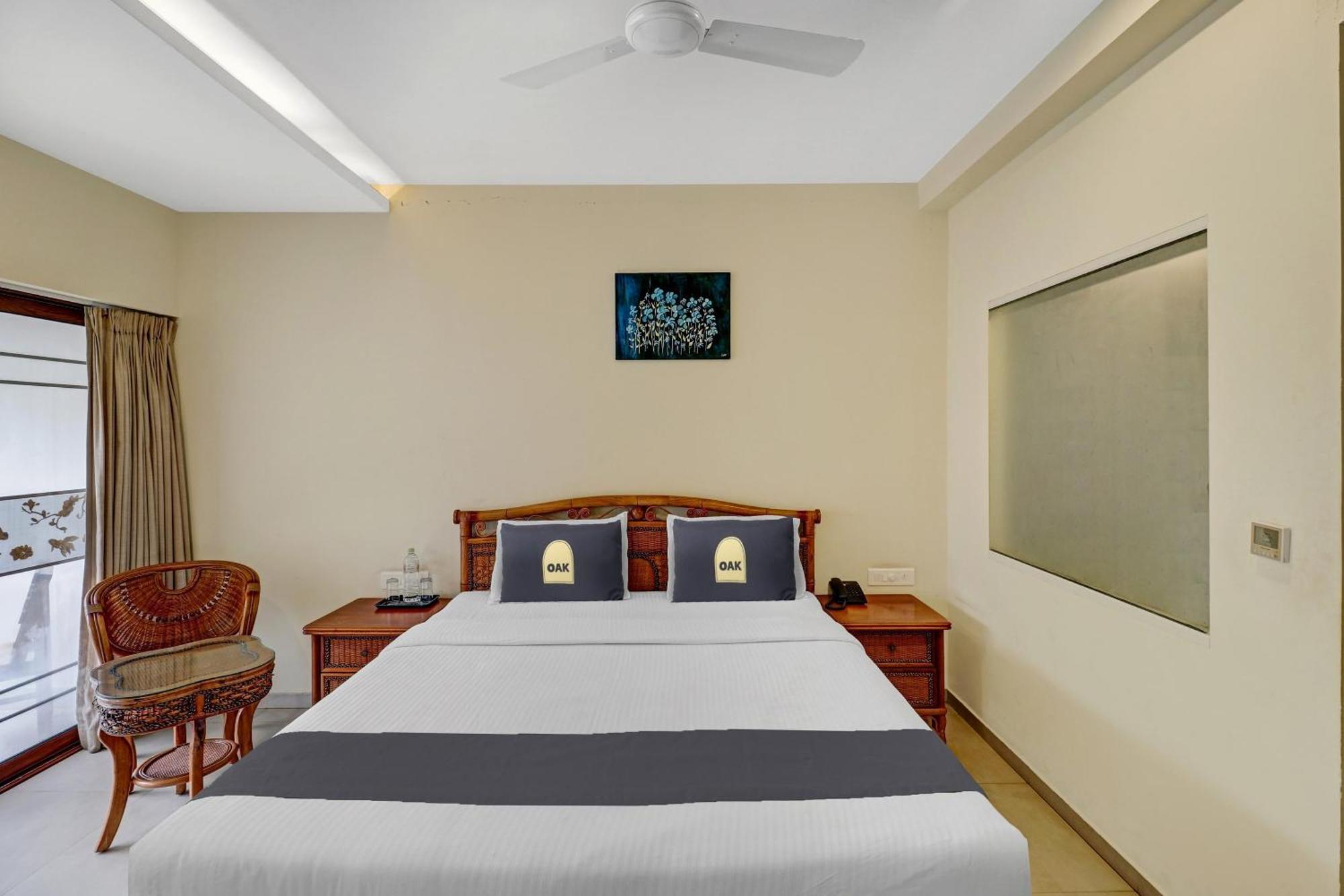 พาเล็ต - เอดาสเซอรี ซีไลน์ วิลลา สเตย์ Hotel Kochi ภายนอก รูปภาพ