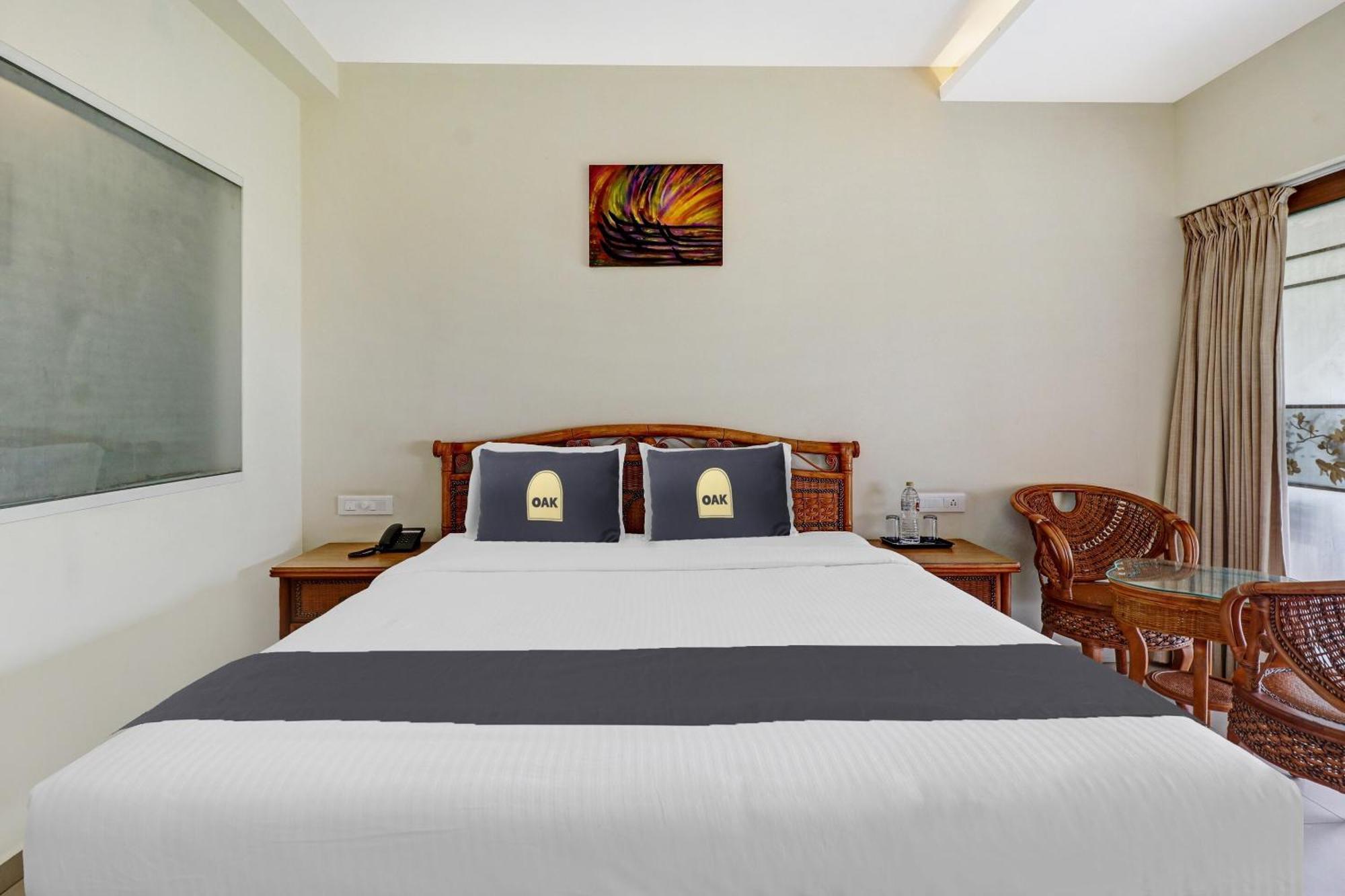 พาเล็ต - เอดาสเซอรี ซีไลน์ วิลลา สเตย์ Hotel Kochi ภายนอก รูปภาพ