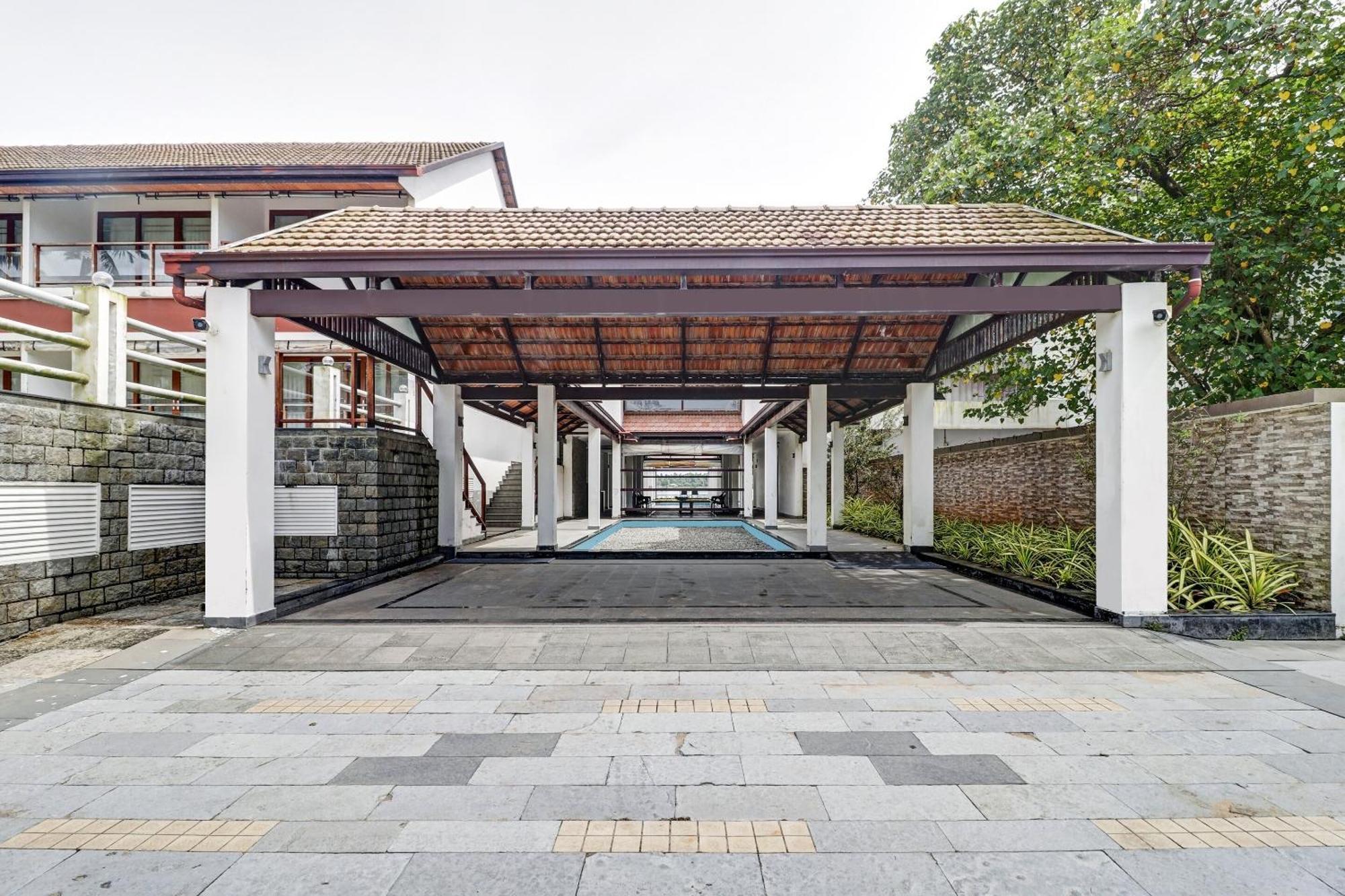 พาเล็ต - เอดาสเซอรี ซีไลน์ วิลลา สเตย์ Hotel Kochi ภายนอก รูปภาพ