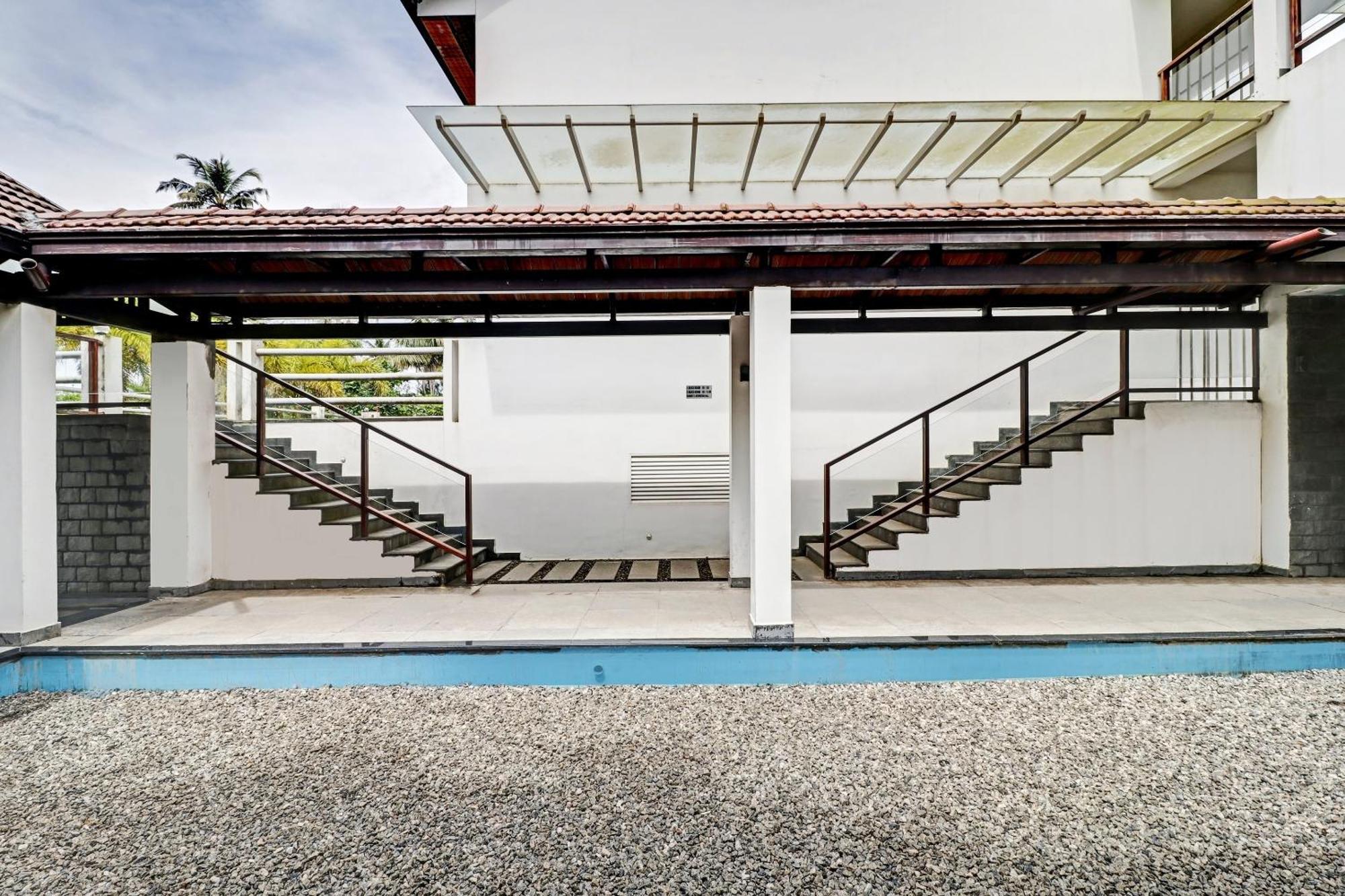 พาเล็ต - เอดาสเซอรี ซีไลน์ วิลลา สเตย์ Hotel Kochi ภายนอก รูปภาพ